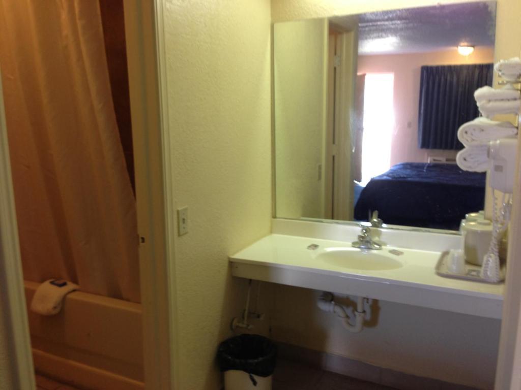 Super 7 Inn-Siloam Springs Habitación foto